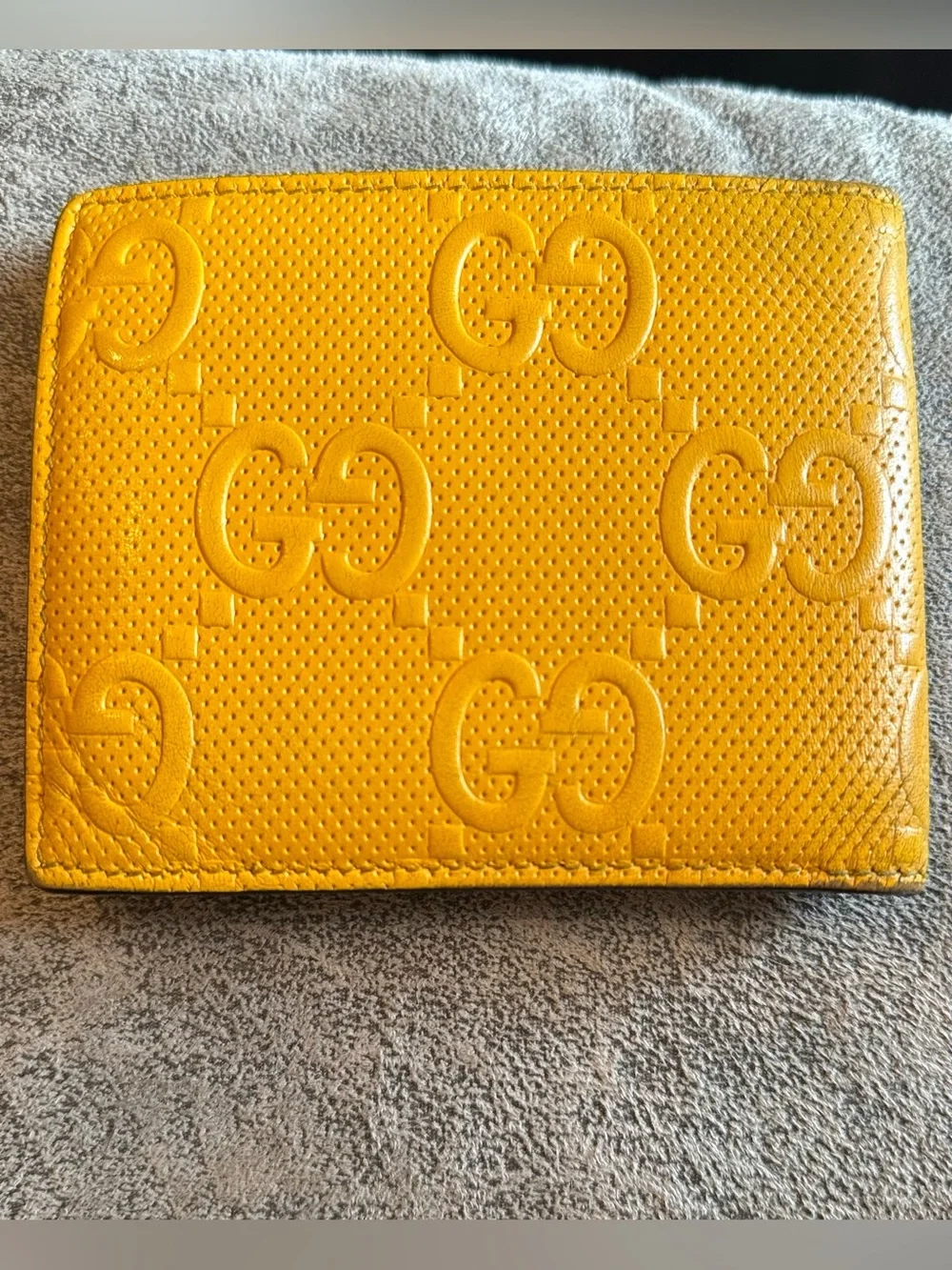 Gucci leather 100%